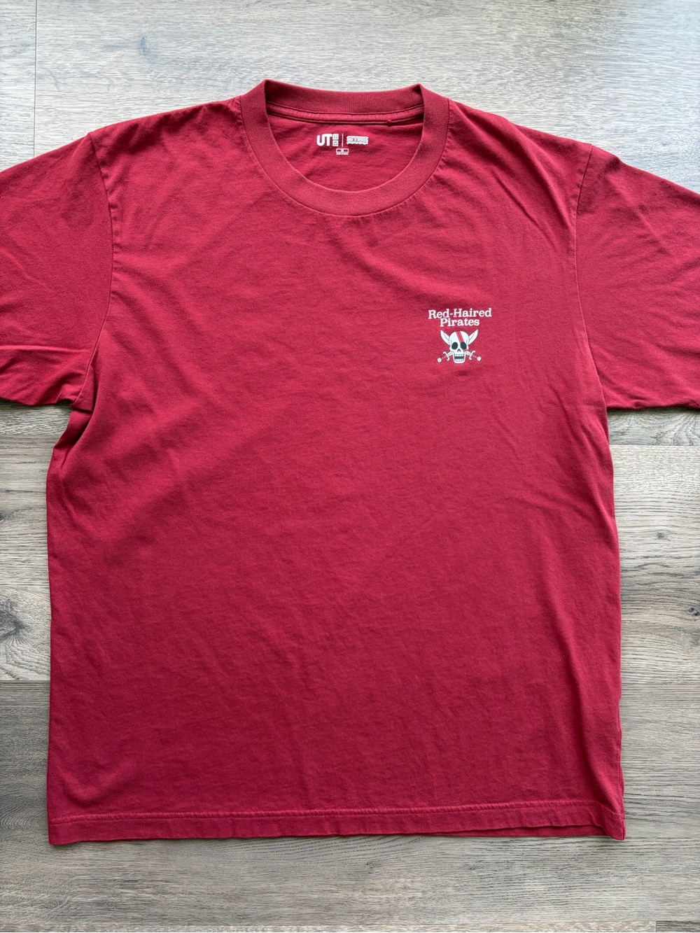 Uniqlo x One Piece Red-Haired Pirates Tee Sz.M